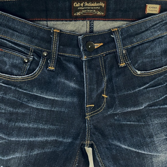CULT OF INDIVIDUALITY: Karma Straight Leg Jean. Size 25. - Picture 2 of 7